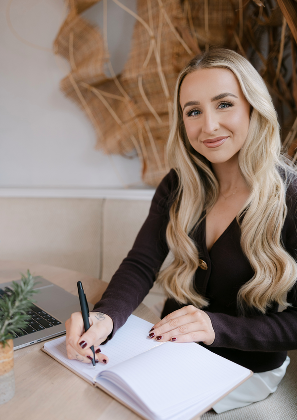 Portrait of BE financial services broker, Caitlin Muhs.